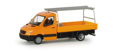 Mercedes-Benz Sprinter/Pritsche mit Aufbau und Ladung
