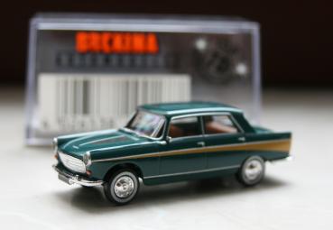 Peugeot 404 mit Zierblende