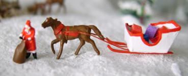 Nikolaus mit Schlitten u. Geschenken
