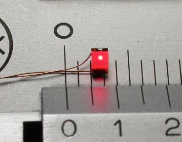 2 LEDs, rot, mini, lange Drähte