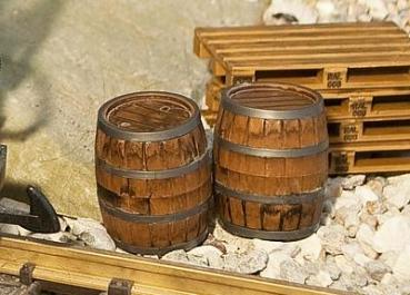 2 Holzfässer