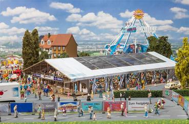 großes Festzelt