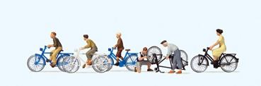 Jugendliche mit dem Fahrrad