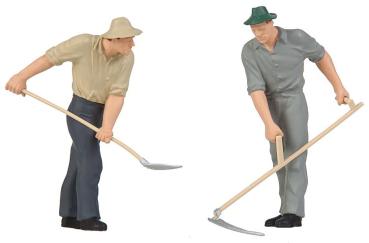 2 Bauern mit Sensen