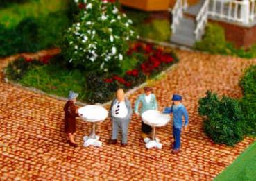 Stehtische mit 4 Personen