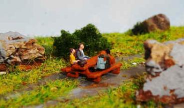 4 Wanderer machen Pause