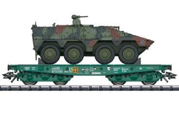 Schwerlast-Flachwagen Rlmmps, beladen mit "Boxer", BW, Ep.VI