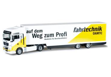 MAN TGX XXL Jumbokoffer-Sattelzug "ÖAMTC"