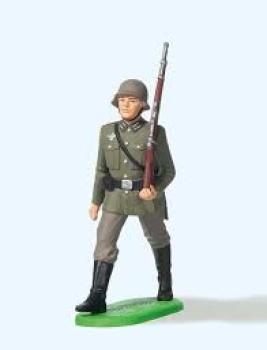 Preiser 56053 - Soldat im Marsch ohne Tornister