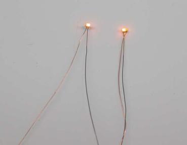 2 LEDs, gelb, micro, kurze Drähte