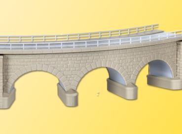 Regnitz-Brücke mit Eisbrecherpfeilern, gebogen, eingleisig
