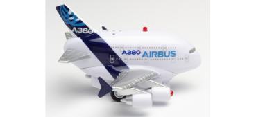Airbus A380 mit Rückziehmotor und Sound