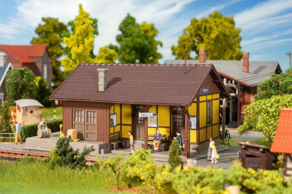 Bahnhof "Uderns"
