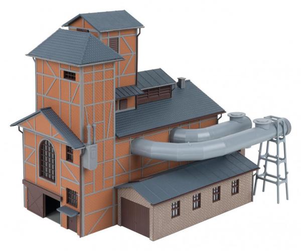 Gebläsehalle mit Rohrleitungen