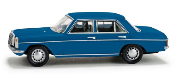 Mercedes-Benz 240 D/8, enzianblau