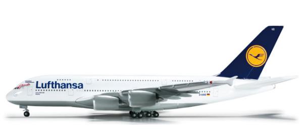 Lufthansa Airbus A380 "FC Bayern"