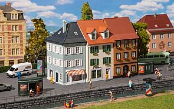 Stadthäuser mit Ausgestaltung