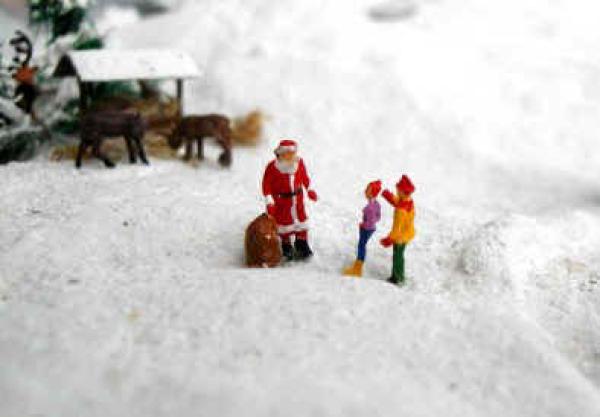 Nikolaus mit 2 Kindern