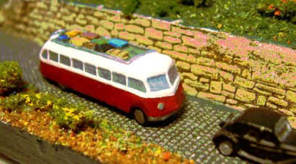 Opel Blitz Bus mit Gepäck