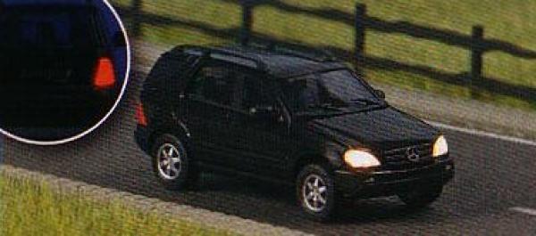 Mercedes-Benz M-Klasse mit Licht