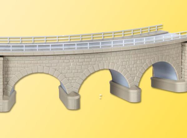 Regnitz-Brücke mit Eisbrecherpfeilern, gebogen, eingleisig